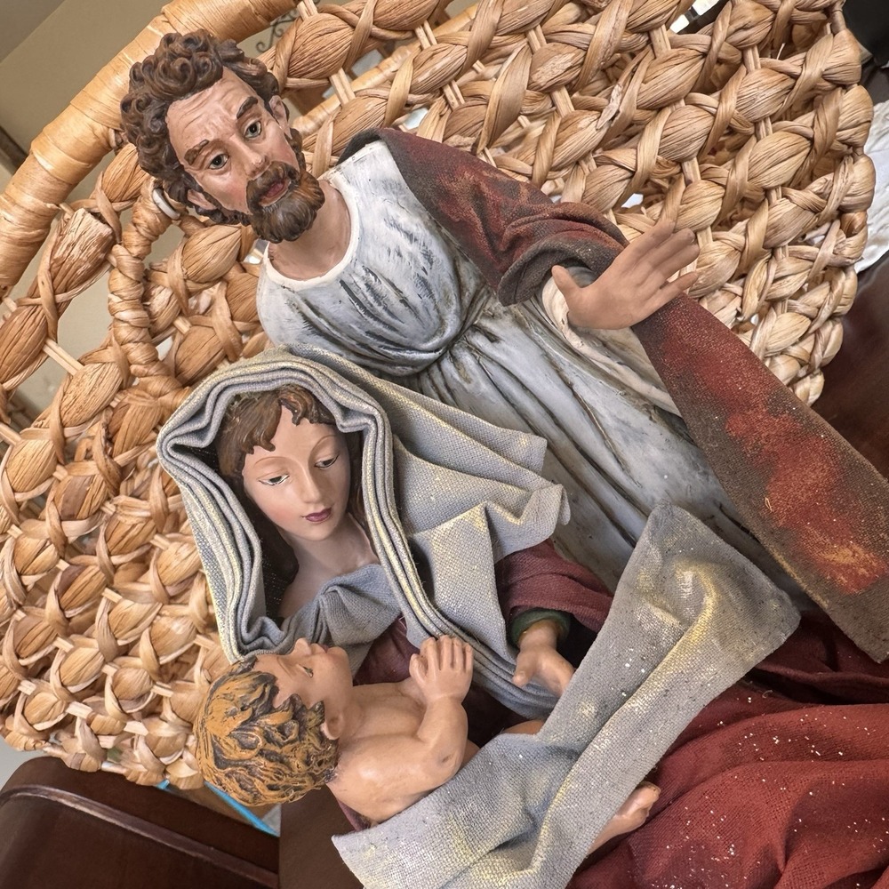 Mark Roberts Nativity Mary Joseph Jesus 10 In. Resin & Fabric Vintage Christmas